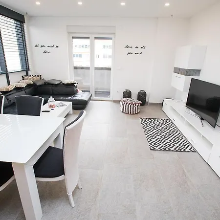 Apartament Royal Downtown *